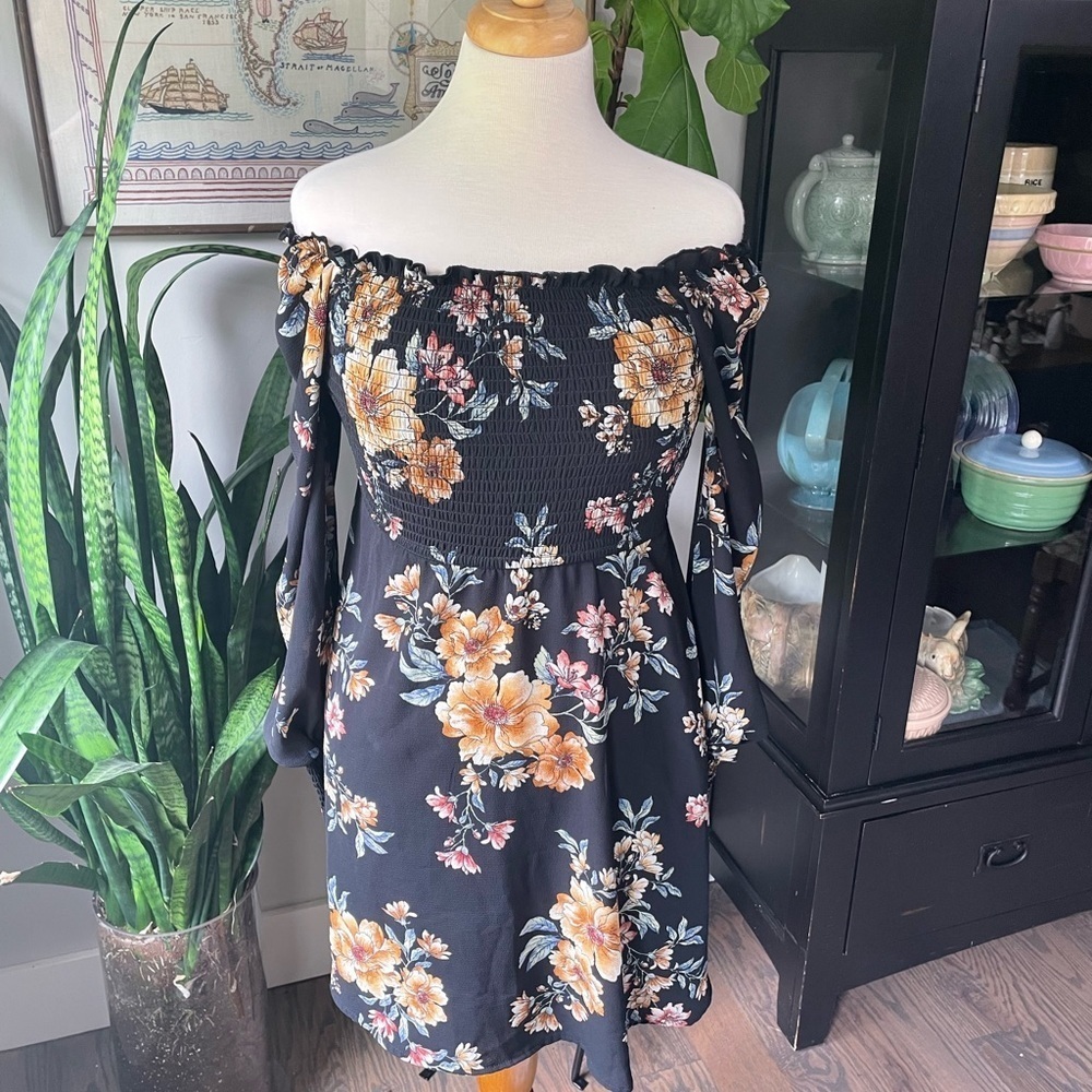 Super Cute Floral Dress - Picture 7 of 10
